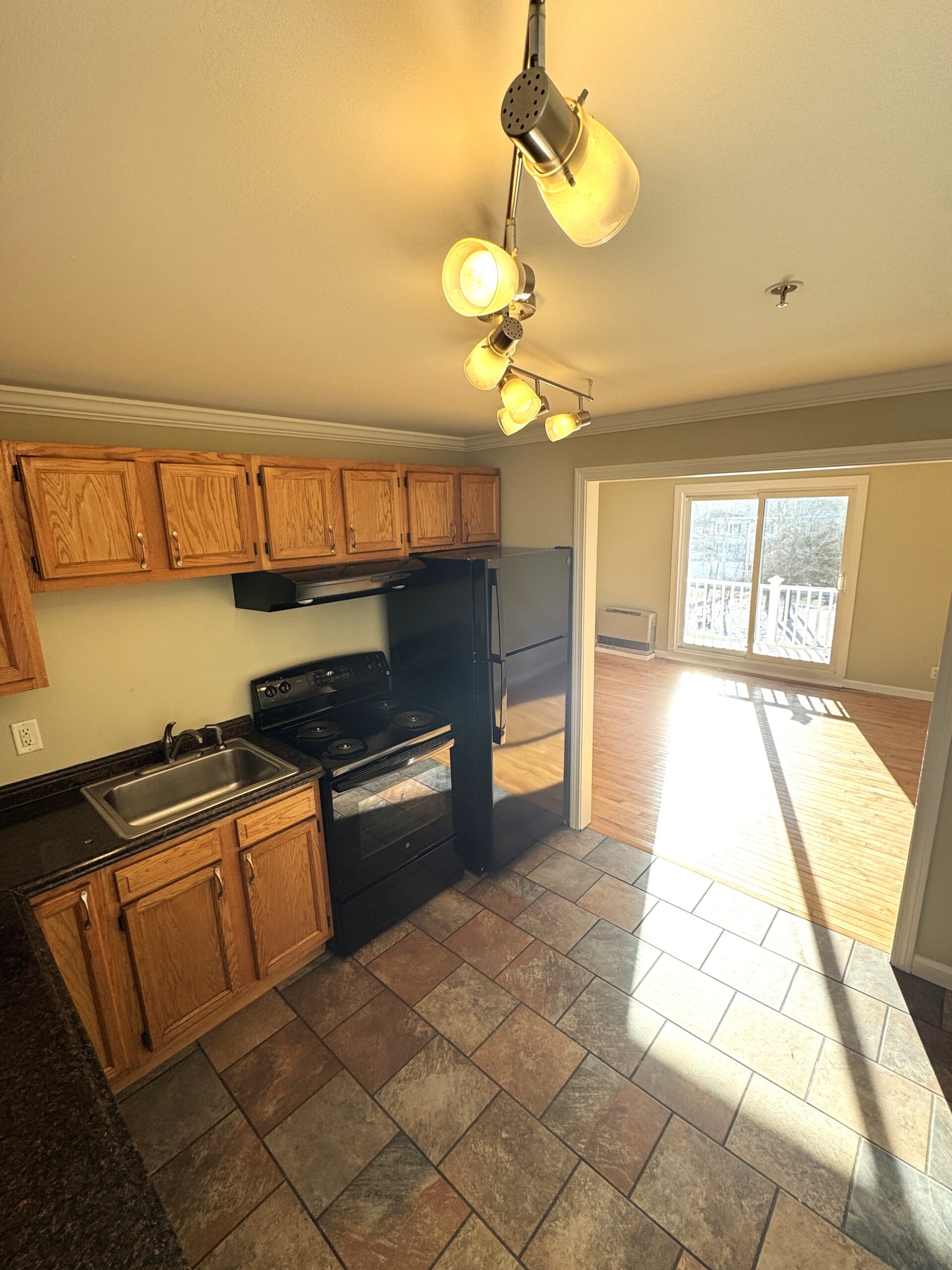 17 Burnham Street – Apartment 11 – South Portland