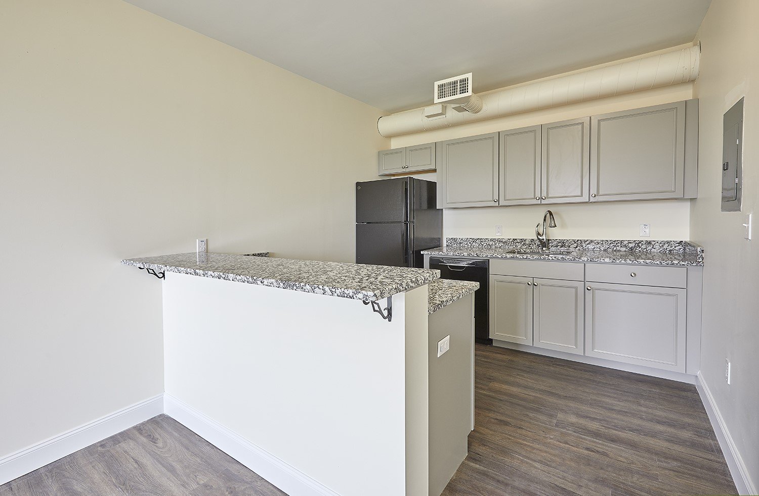 132 Marginal Way – The Linden – Apartment 447 – Portland **ALL UTILITIES INCLUDED**