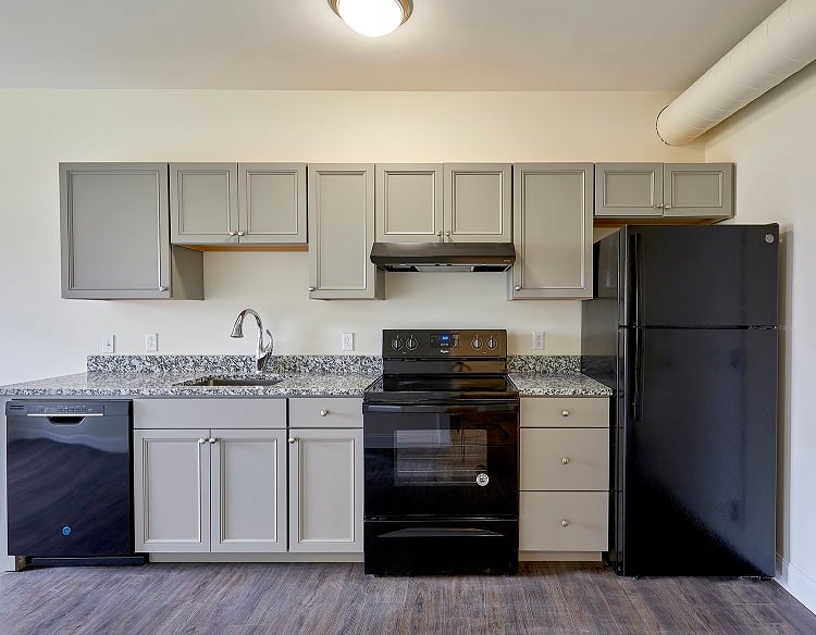 132 Marginal Way – The Linden – Apartment 323 – **City Views!**