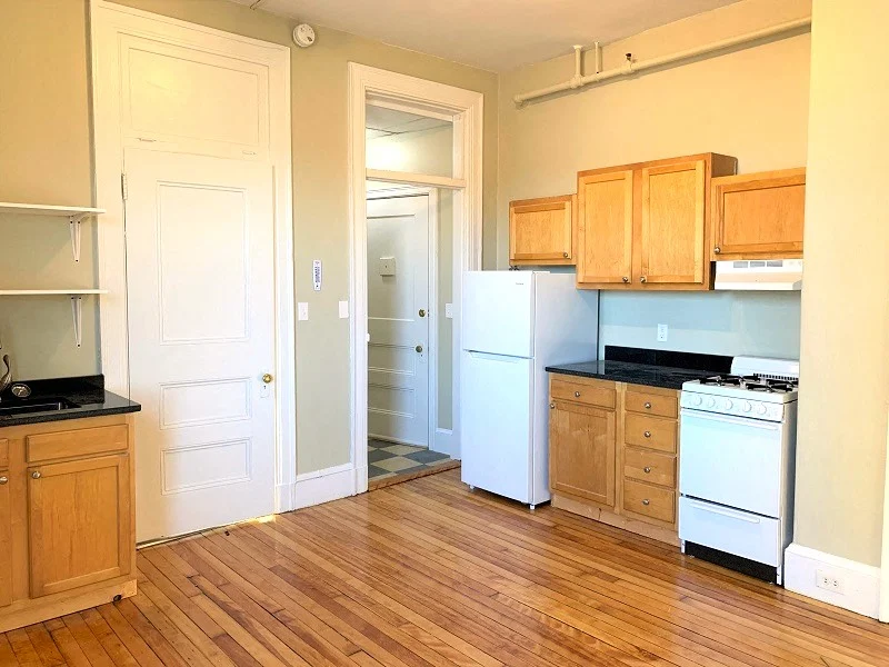 18 Casco Street – Apartment 61 – Portland**ALL UTILITIES INCLUDED**