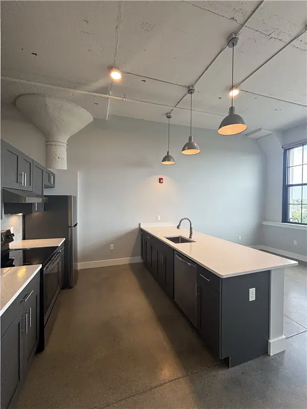 Apt 615 – Lofts on the Levee | Biddeford **Bonus Office/Den**