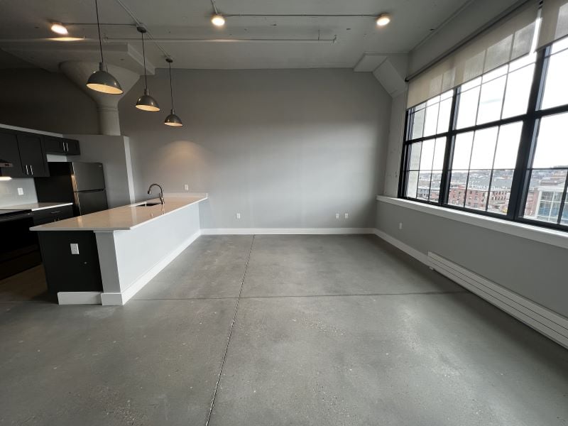 Apt 404 – Lofts on the Levee | Biddeford ** One-month free rent!!! **